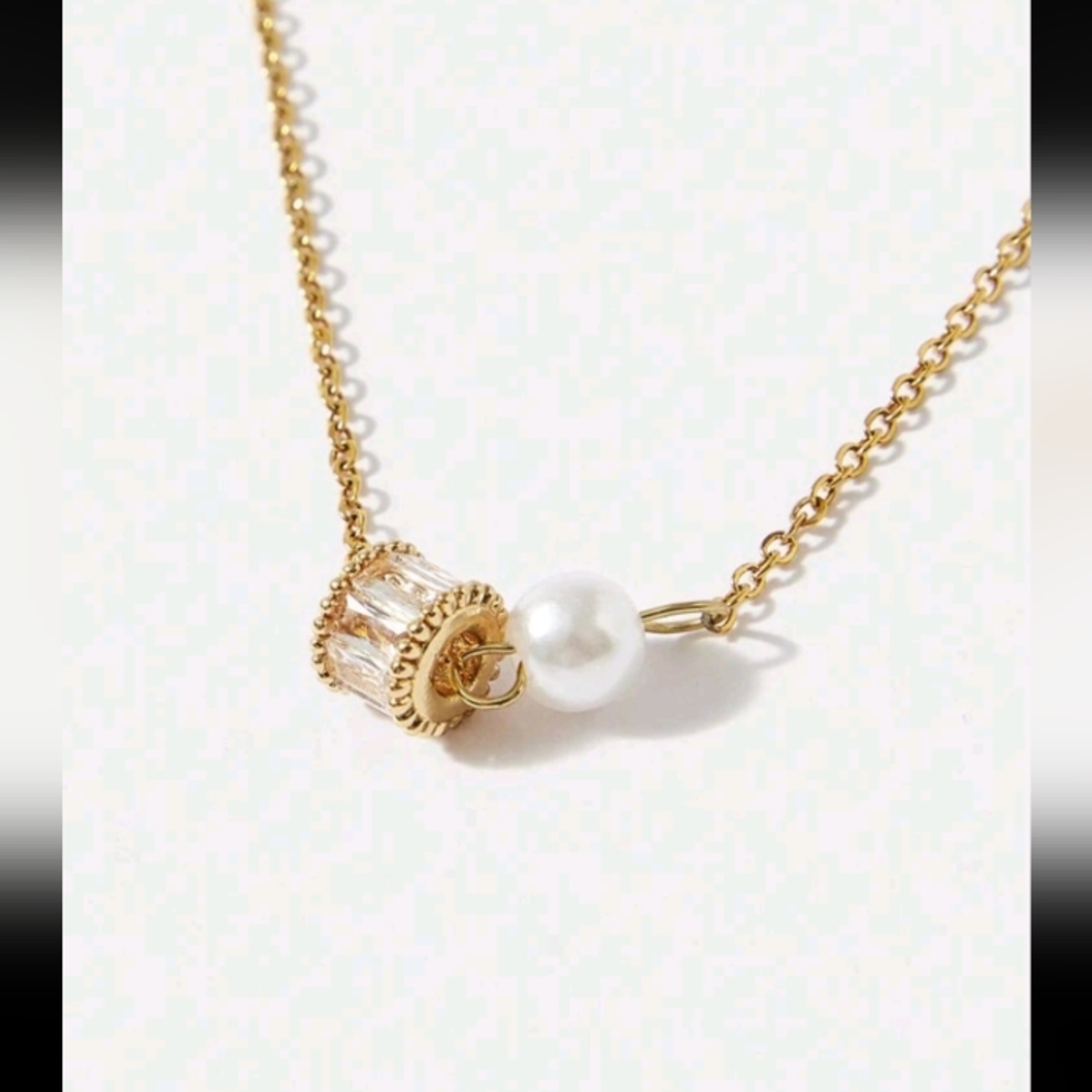 Exquisite Cubic Zirconia Gold Necklace